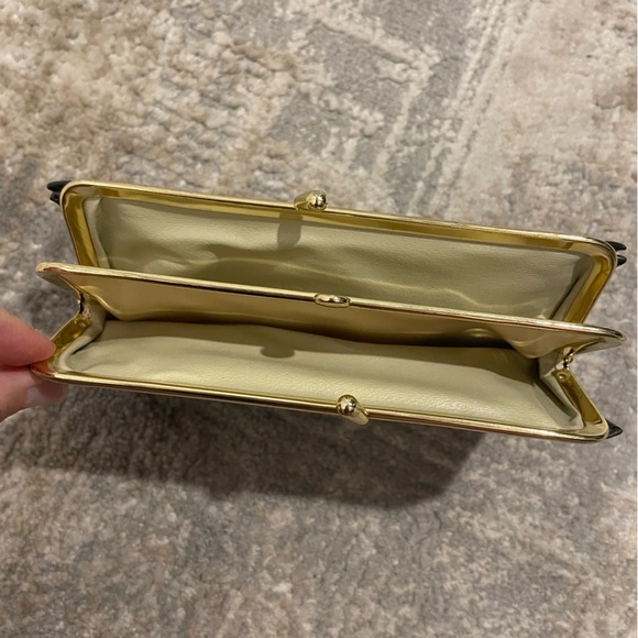 VTG Princess Gardner Cowhide Black Leather Trifold Kiss Lock Wallet Gold Metal - Picture 6 of 11